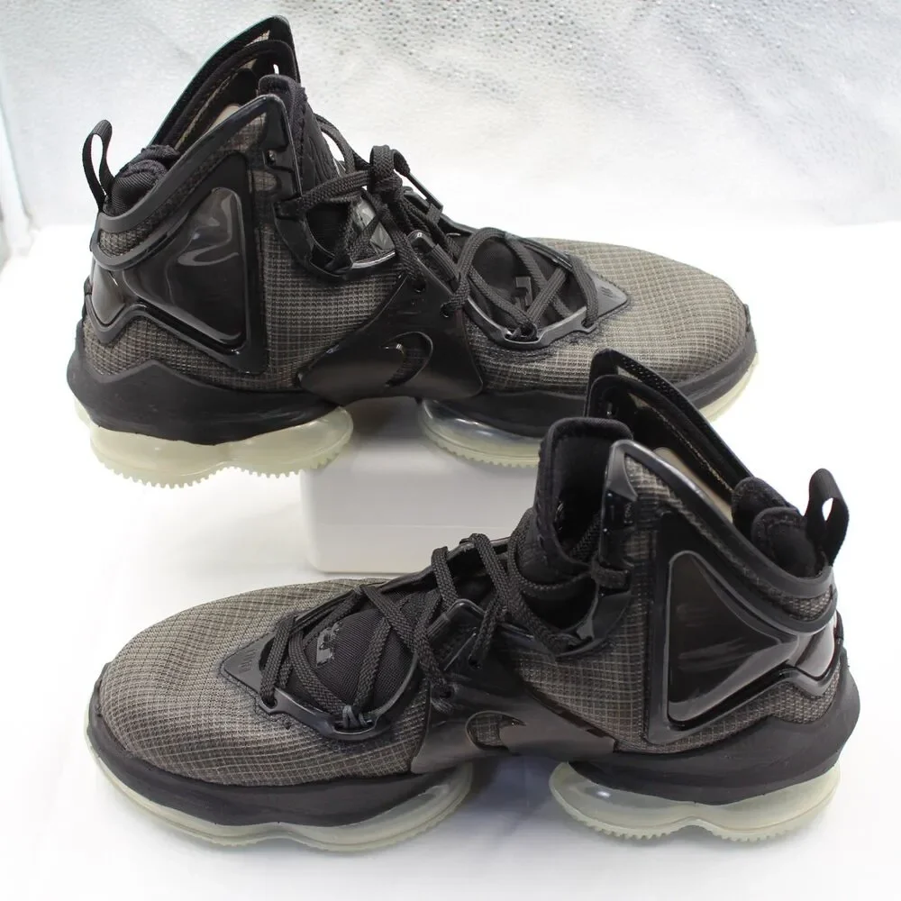 Nike LeBron 19 Black Anthracite Green Glow CZ0203-003 Men's Size 10.5 VNDS EUC